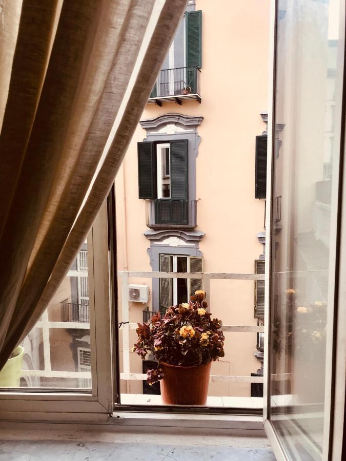 Ponte Di Chiaia Villa Napoli Bagian luar foto